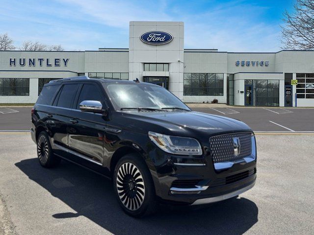 2021 Lincoln Navigator Black Label photo 3