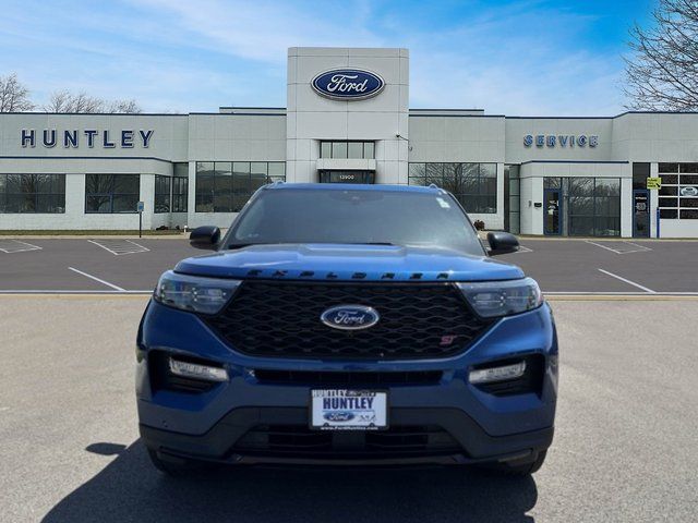 2023 Ford Explorer ST photo 2