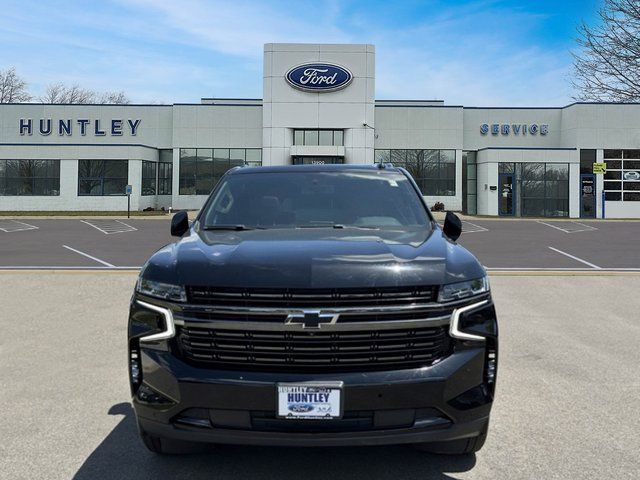 2022 Chevrolet Suburban RST photo 2