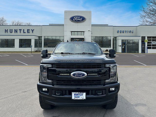 2019 Ford F-250 Lariat photo 2