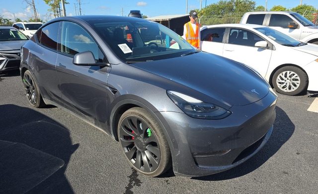 Used 2022 Tesla Model Y Performance with VIN 7SAYGDEF8NF509977 for sale in Huntley, IL