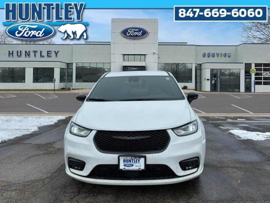 Used 2024 Chrysler Pacifica Hybrid Select Minivan/Van