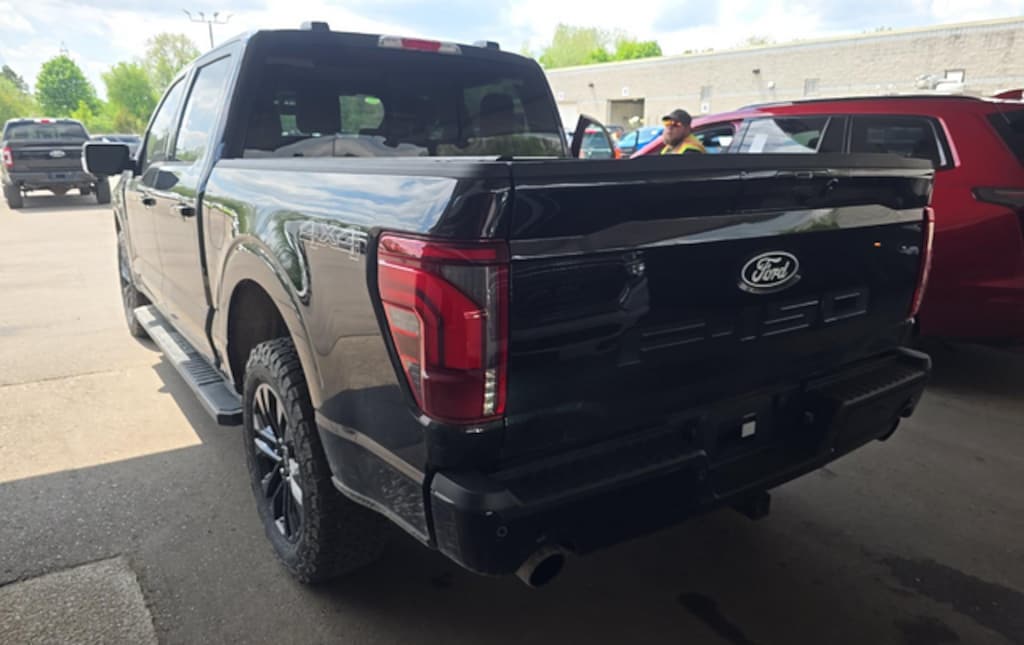 Used 2024 Ford F-150 Lariat Truck