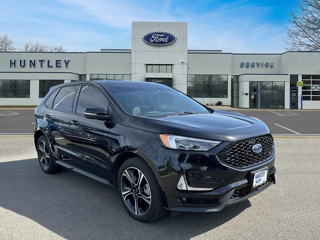 2022 Ford Edge ST photo 3