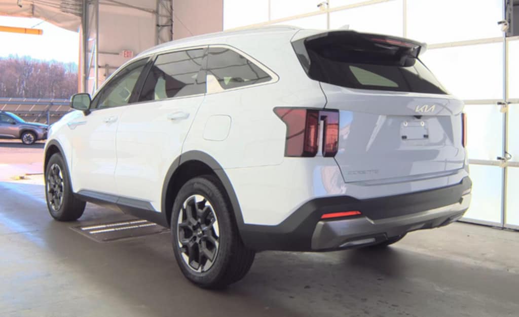 Used 2025 Kia Sorento S SUV