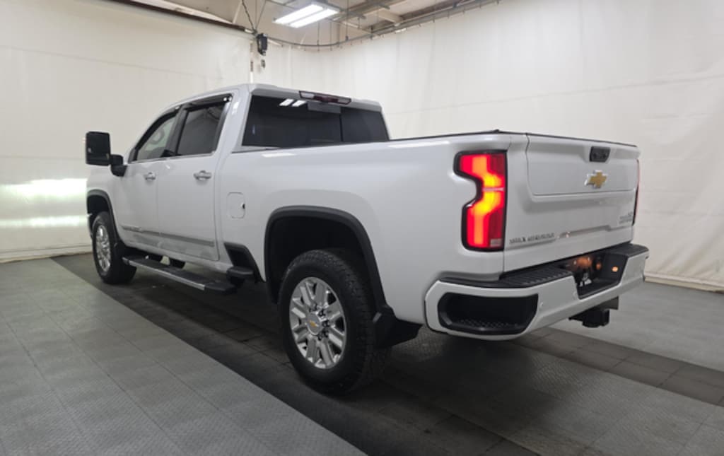Used 2024 Chevrolet Silverado 2500HD High Country Truck