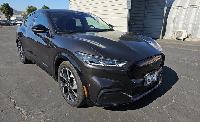 Used 2022 Ford Mustang Mach-E Premium AWD with VIN 3FMTK3SU1NMA11548 for sale in Huntley, IL