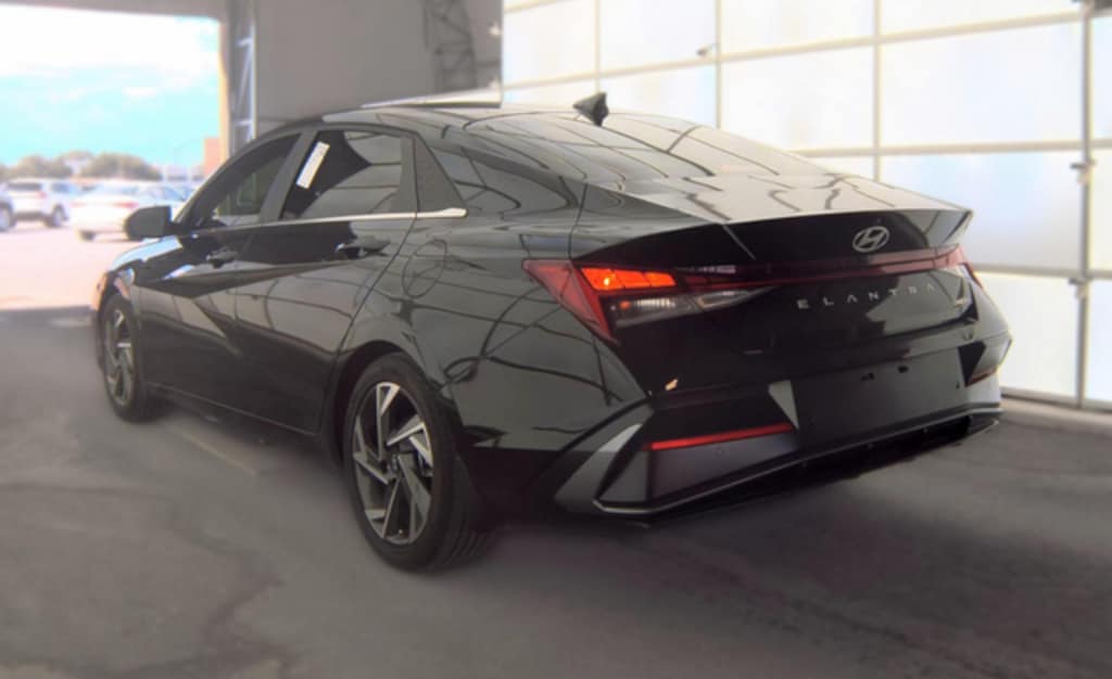Used 2024 Hyundai Elantra Limited Sedan