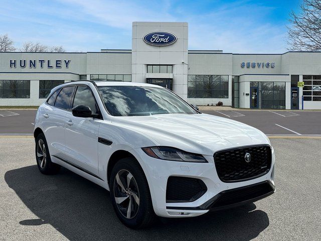 2025 Jaguar F-PACE P250 R-Dynamic S photo 3
