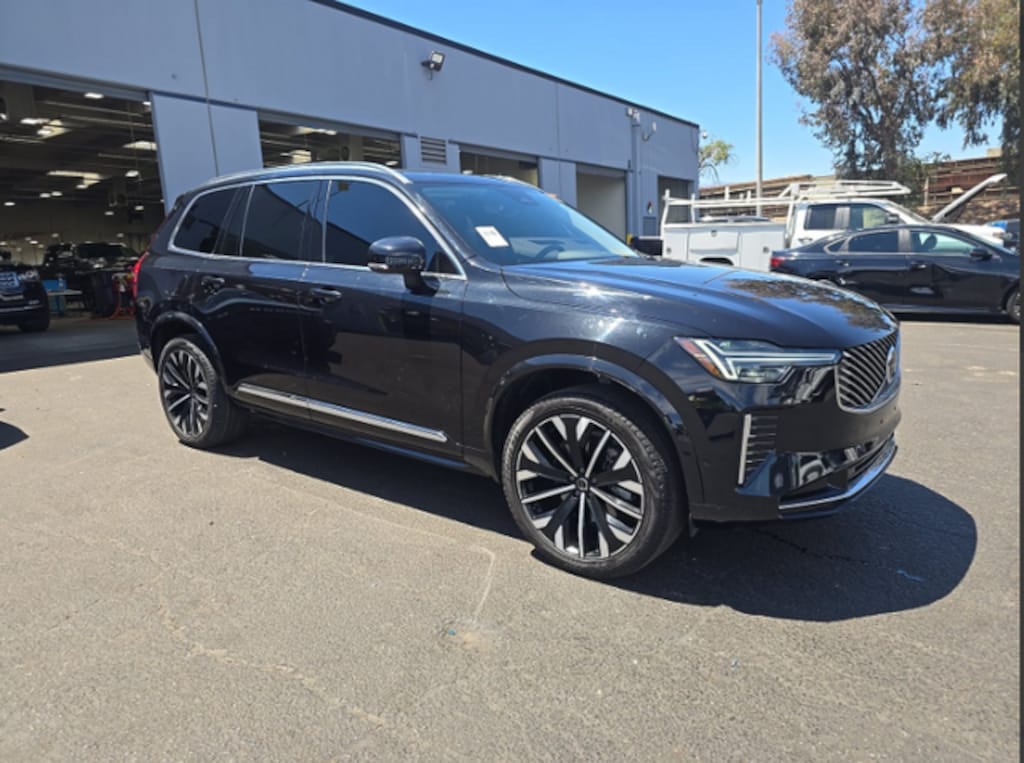 Used 2025 Volvo XC90 B5 Plus SUV