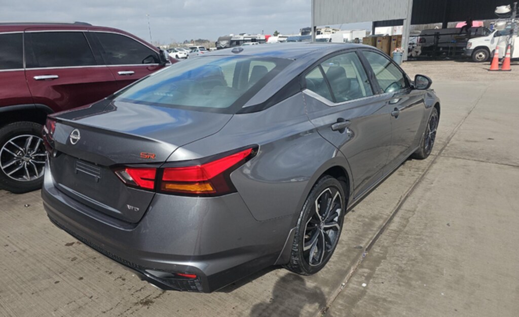 Used 2024 Nissan Altima 2.5 SR Sedan