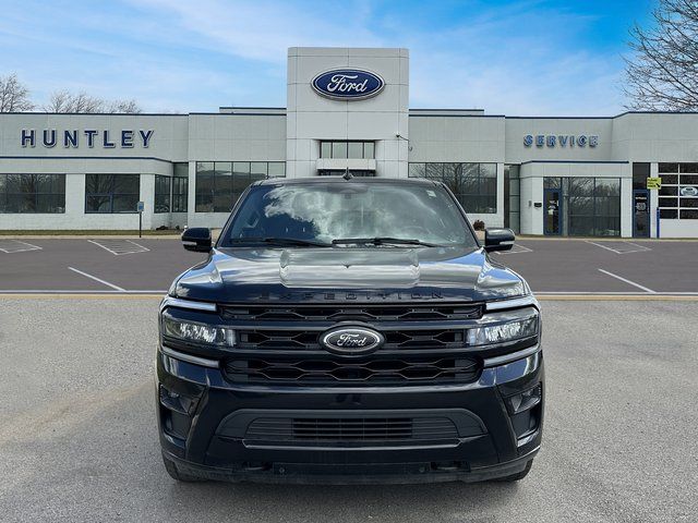 2022 Ford Expedition Limited photo 2