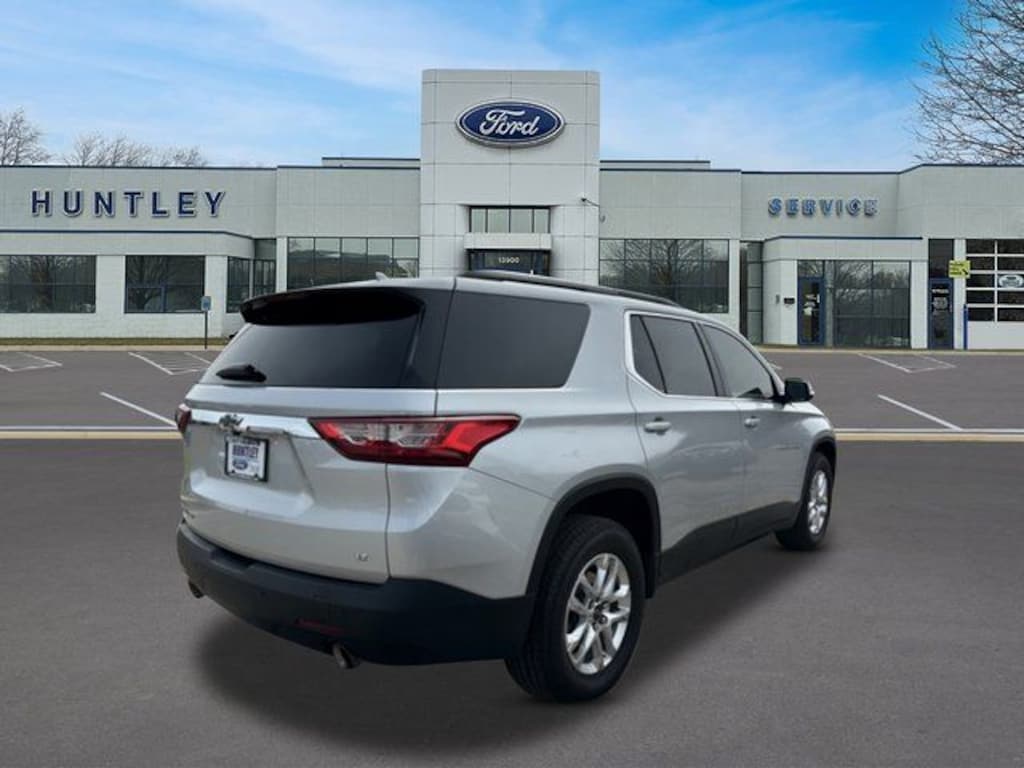 Used 2021 Chevrolet Traverse LT SUV
