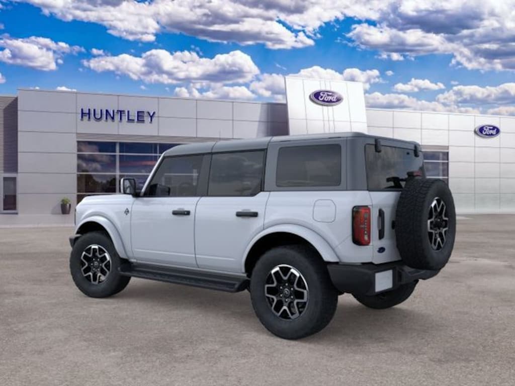 New 2026 Ford Bronco Outer Banks SUV