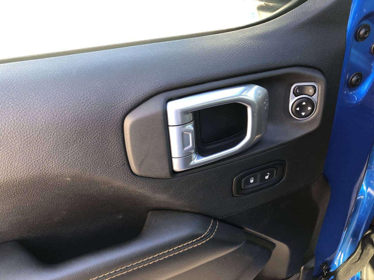 2025 Jeep Wrangler 4-Door Sahara - Photo 10