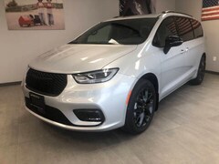 2026 Chrysler Pacifica SELECT AWD Passenger Van