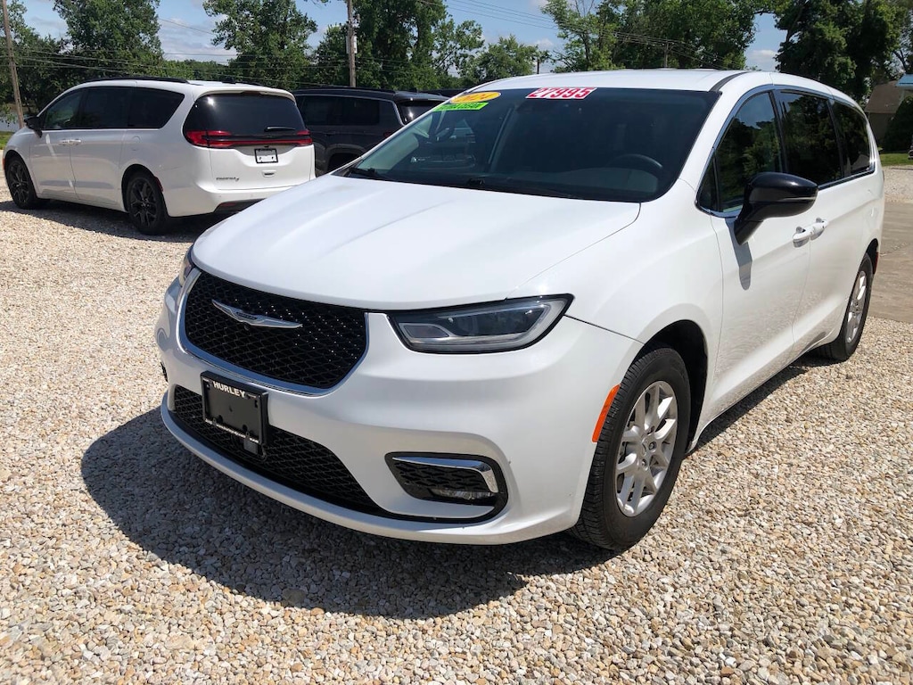 Used 2024 Chrysler Pacifica Touring L Van Passenger Van