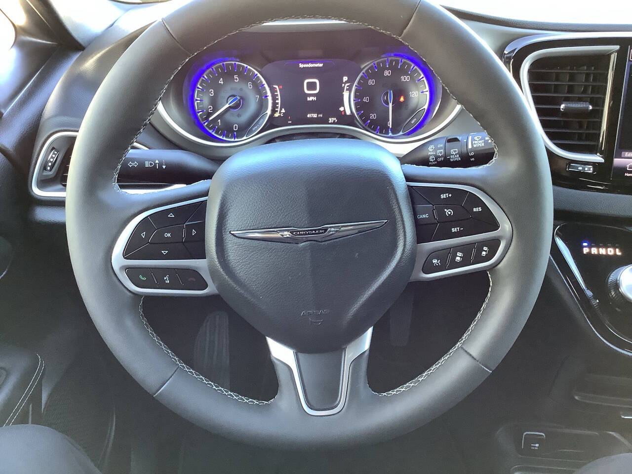 2025 Chrysler Pacifica Select - Photo 15