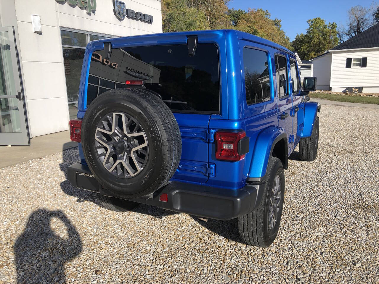 2025 Jeep Wrangler 4-Door Sahara - Photo 8