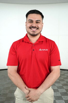 Staff member Fernando Rodriguez (Hablo Español) from ID_33c38daf6b6e