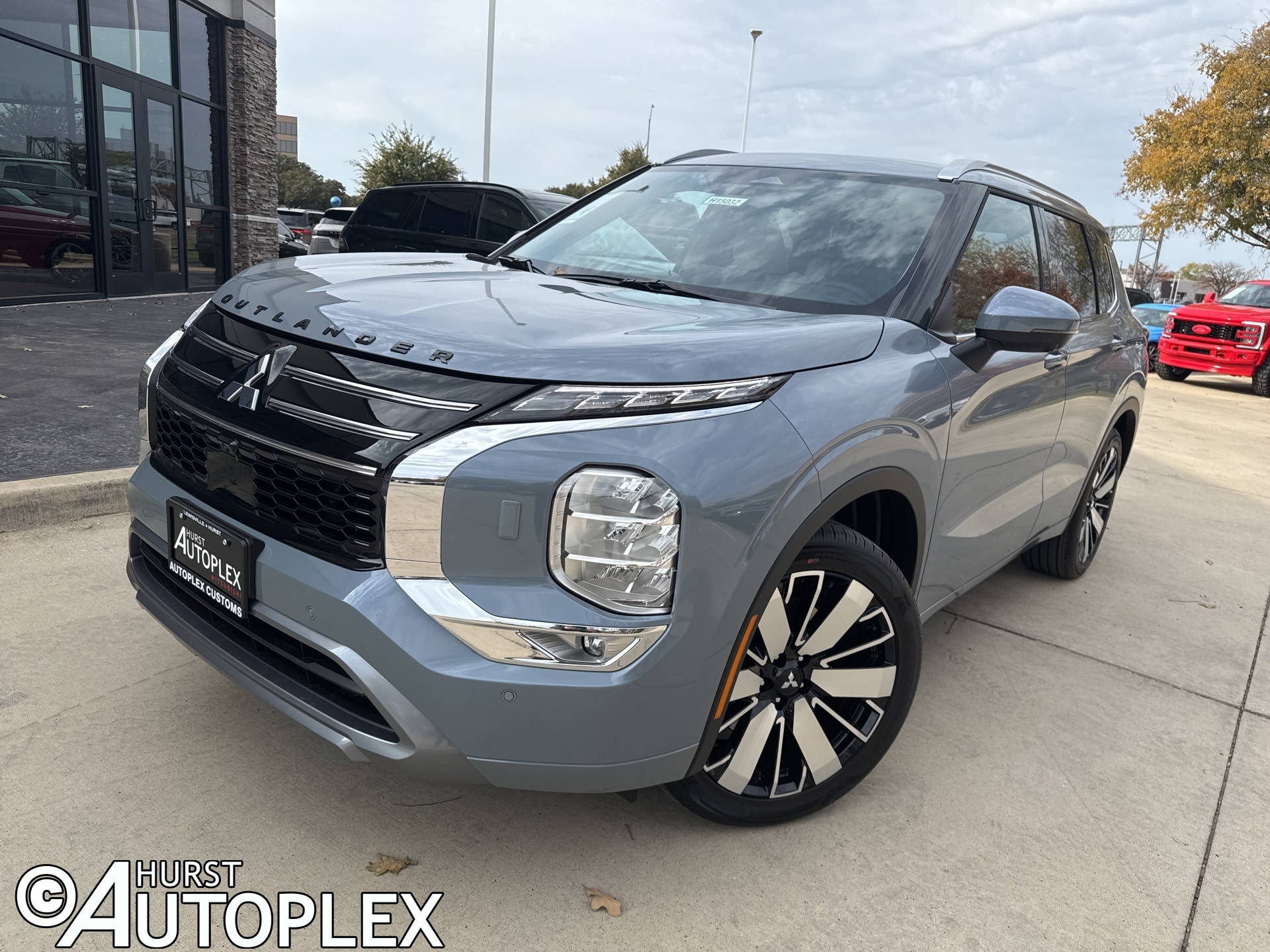 2026 Mitsubishi Outlander SEL's photo