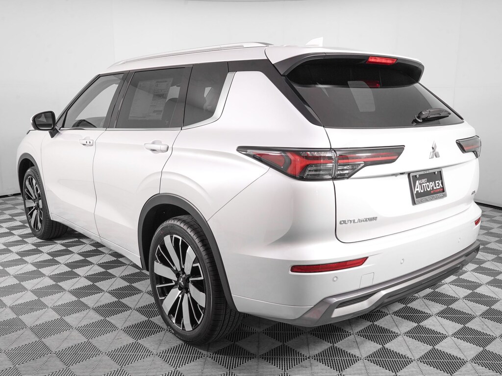 New 2026 Mitsubishi Outlander SEL SUV