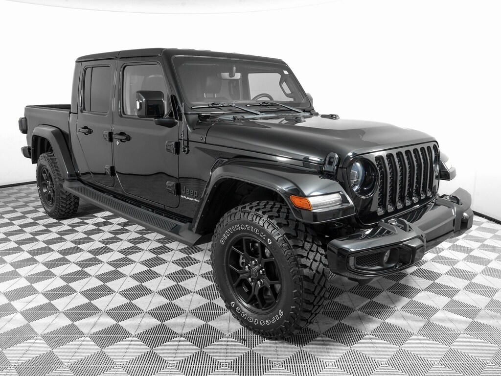 Used 2023 Jeep Gladiator Overland Truck Crew Cab