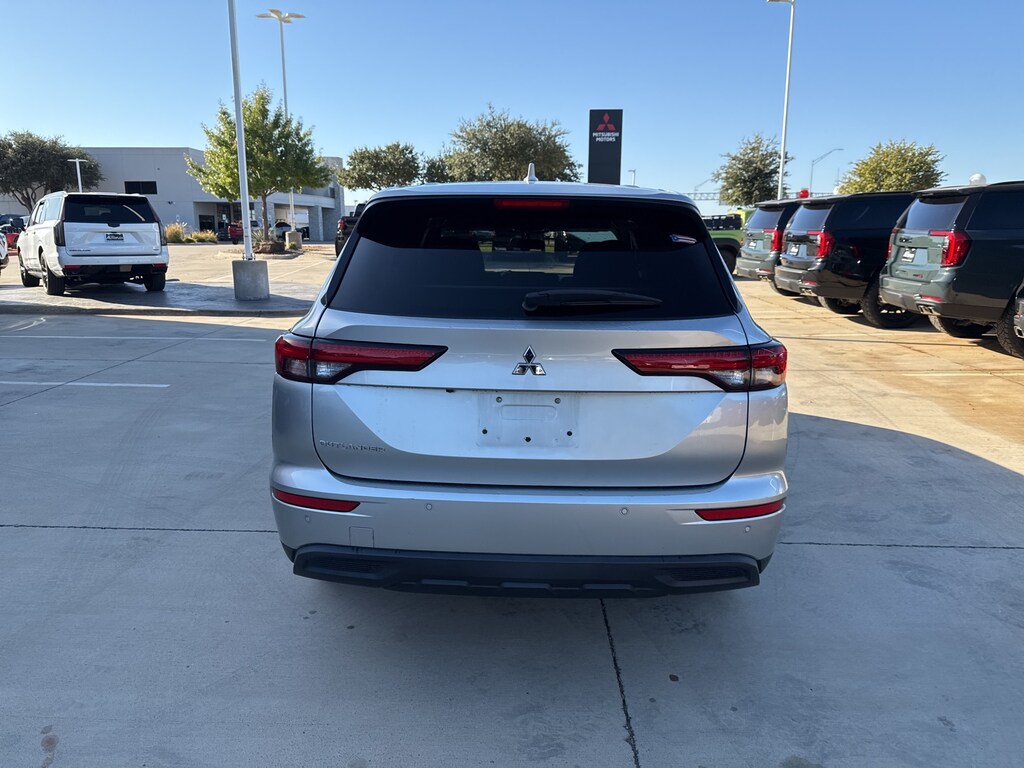 Used 2022 Mitsubishi Outlander ES CUV