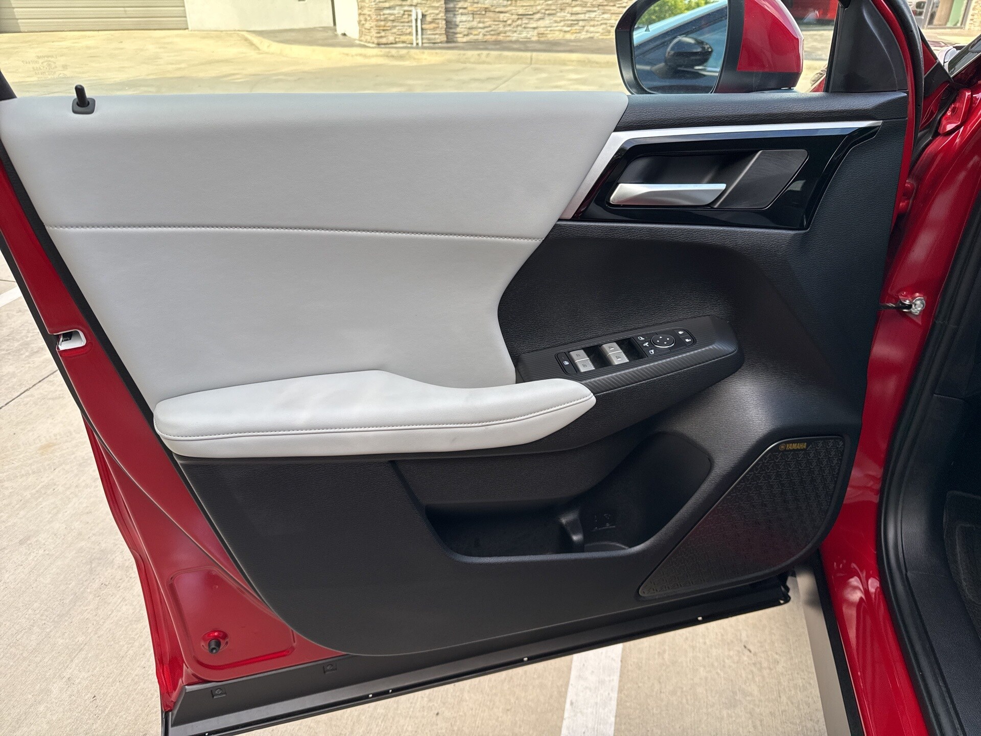 2025 Mitsubishi Outlander SE photo 4