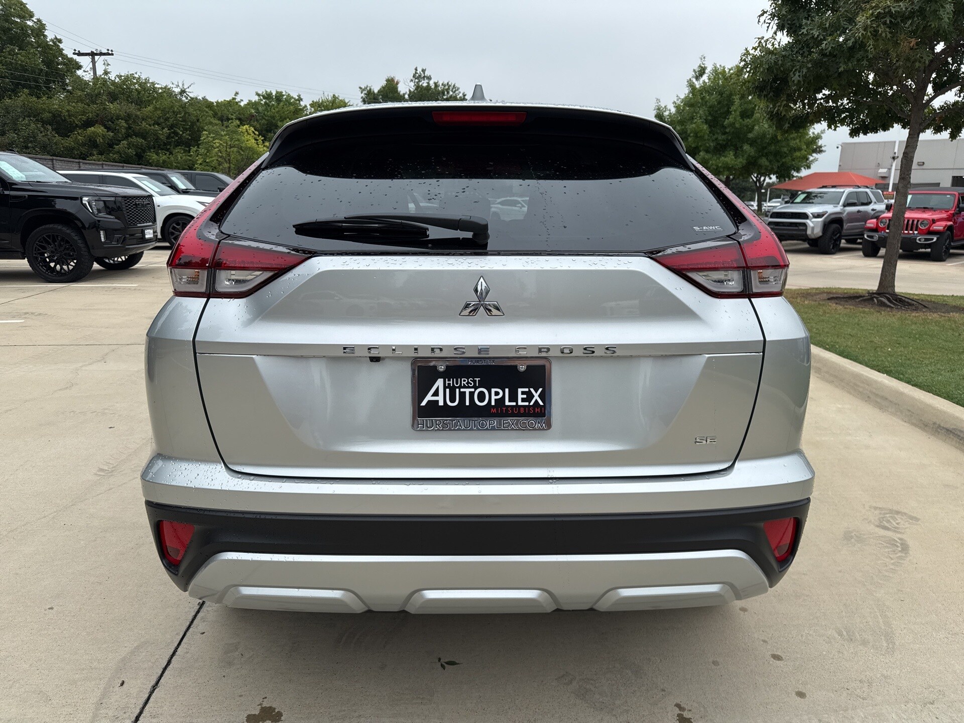 2025 Mitsubishi Eclipse Cross SE photo 2