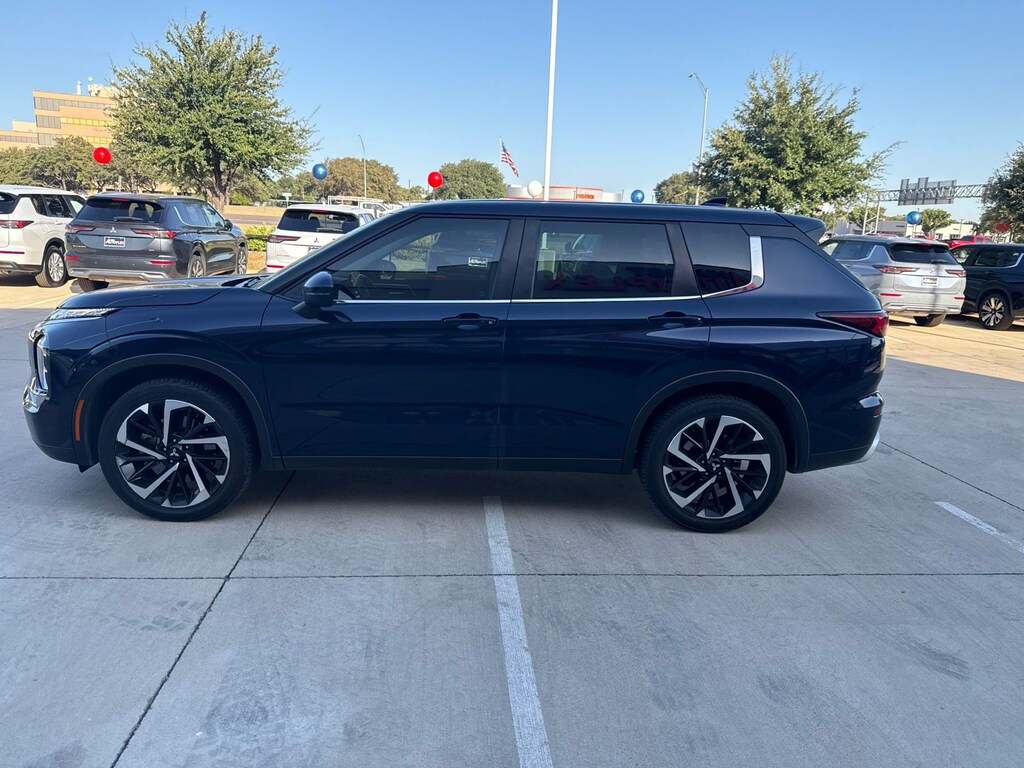 Used 2023 Mitsubishi Outlander SE Special Edition SUV