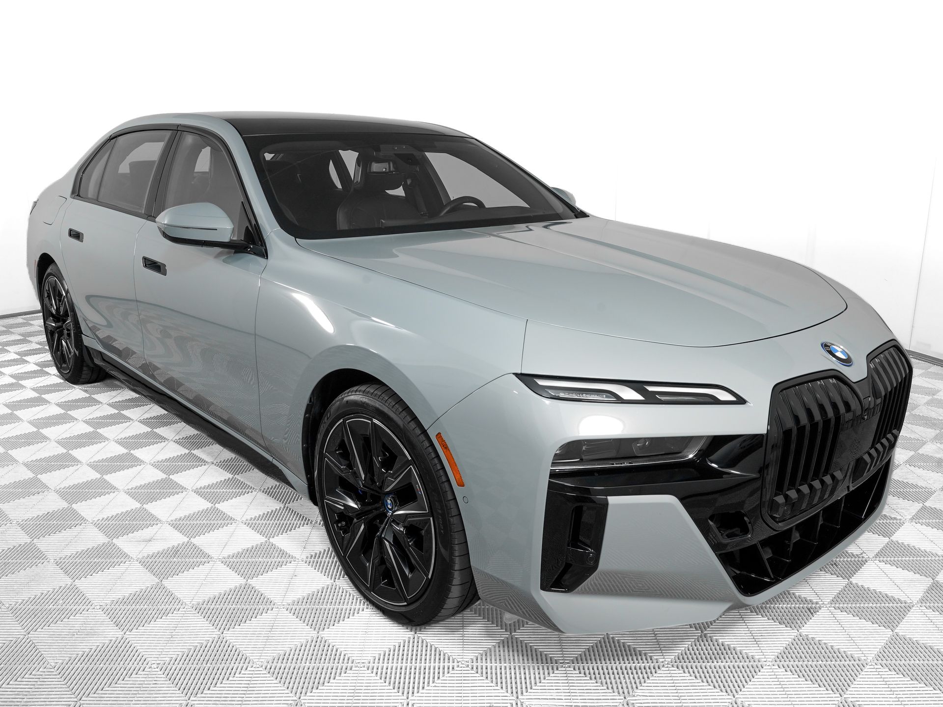 Used 2023 BMW i7 xDrive60 Sedan
