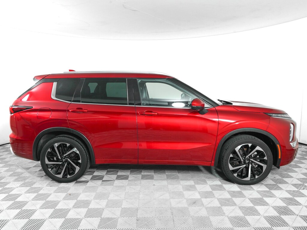 Used 2022 Mitsubishi Outlander SEL CUV