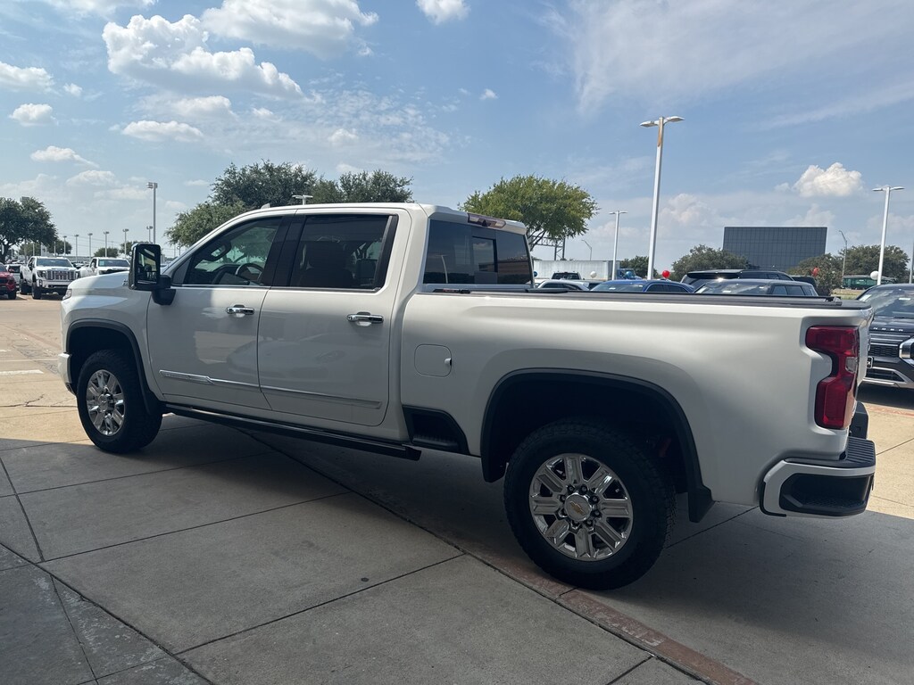 Used 2024 Chevrolet Silverado 2500 HD High Country Truck Crew Cab