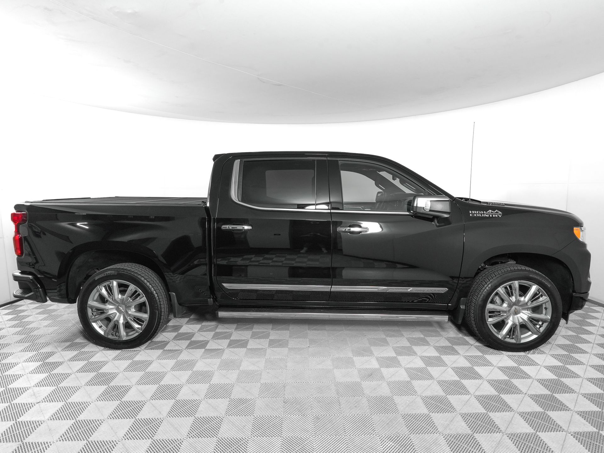 Used 2024 Chevrolet Silverado 1500 High Country Truck Crew Cab