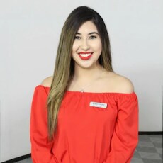 Staff member Esther Espiricueta from ID_4b8b6bd904cc