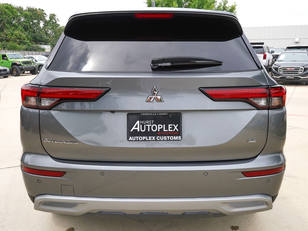 Used 2024 Mitsubishi Outlander SE SUV
