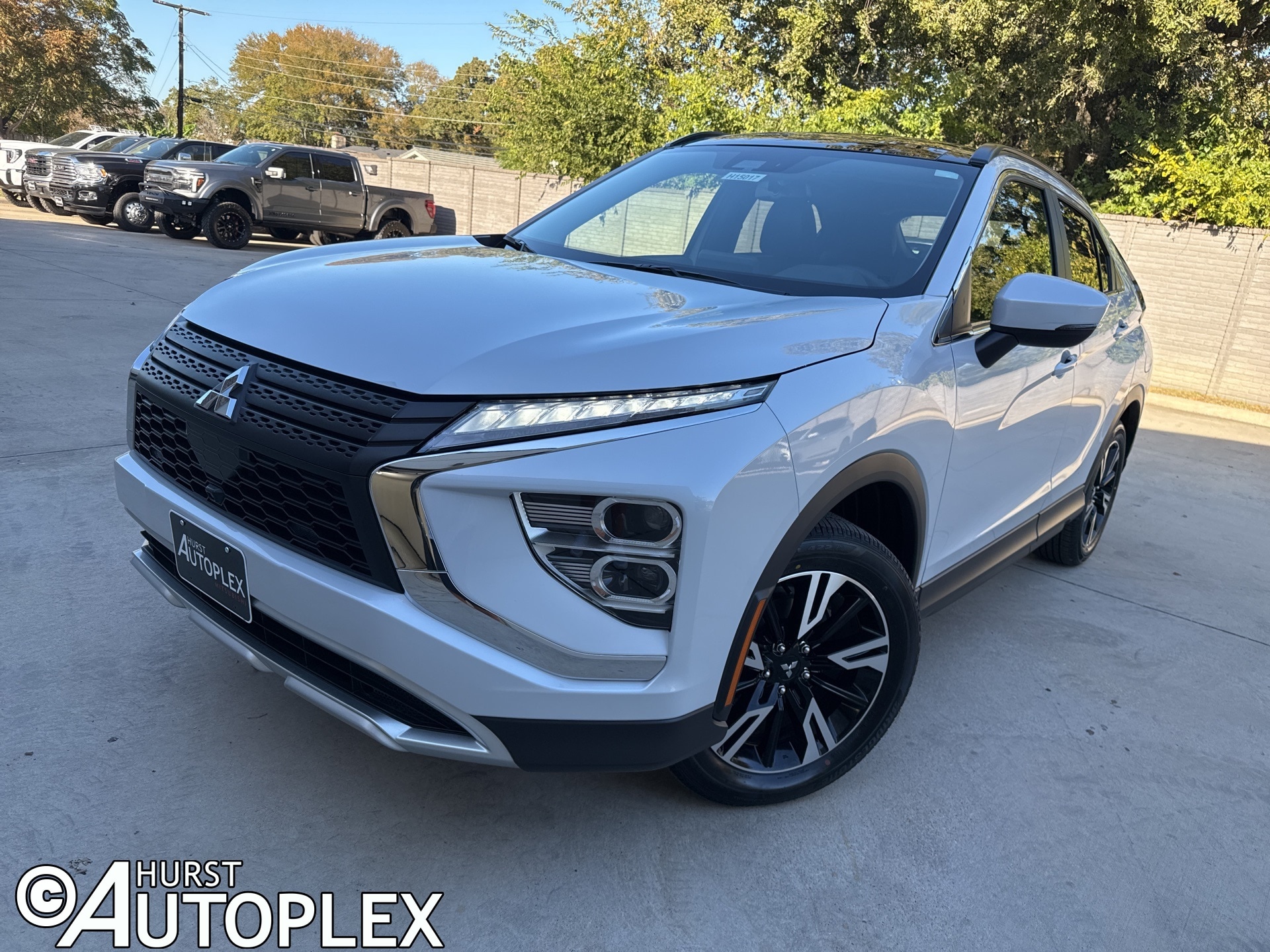 2026 Mitsubishi Eclipse Cross SE's photo