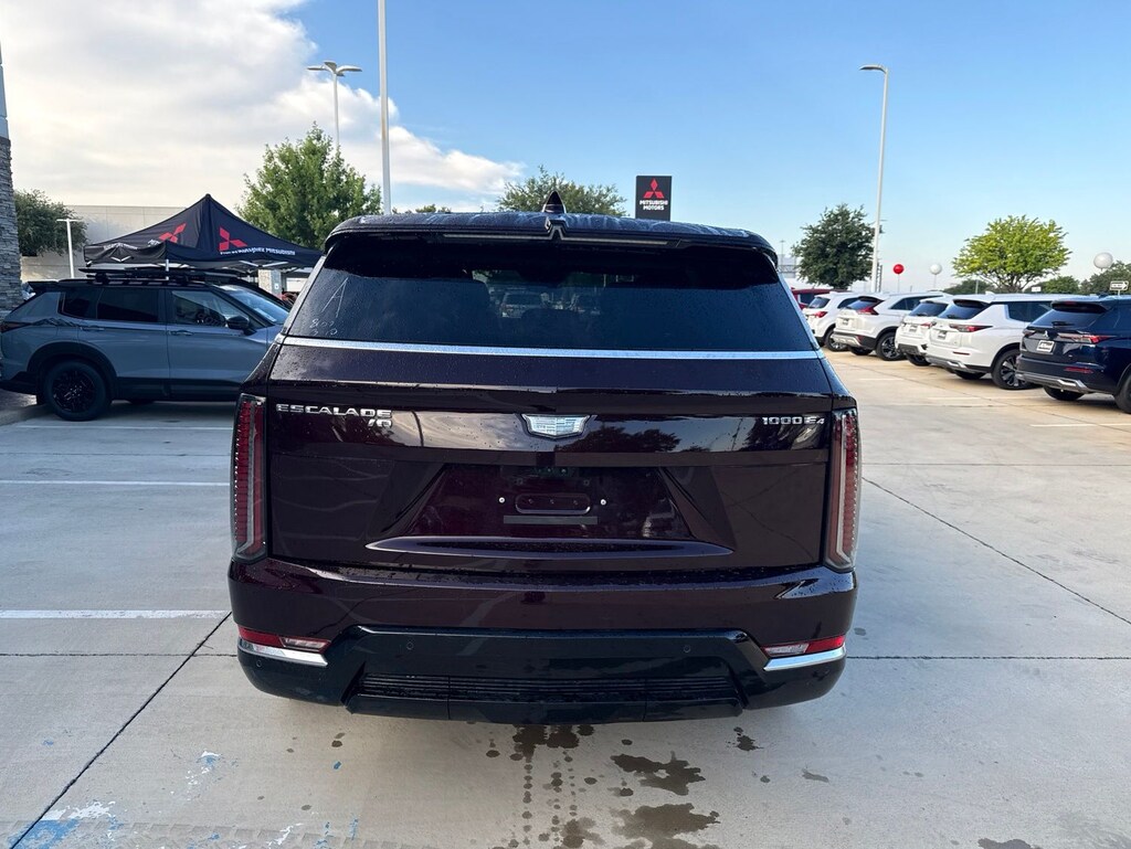 Used 2025 CADILLAC ESCALADE IQ Luxury SUV