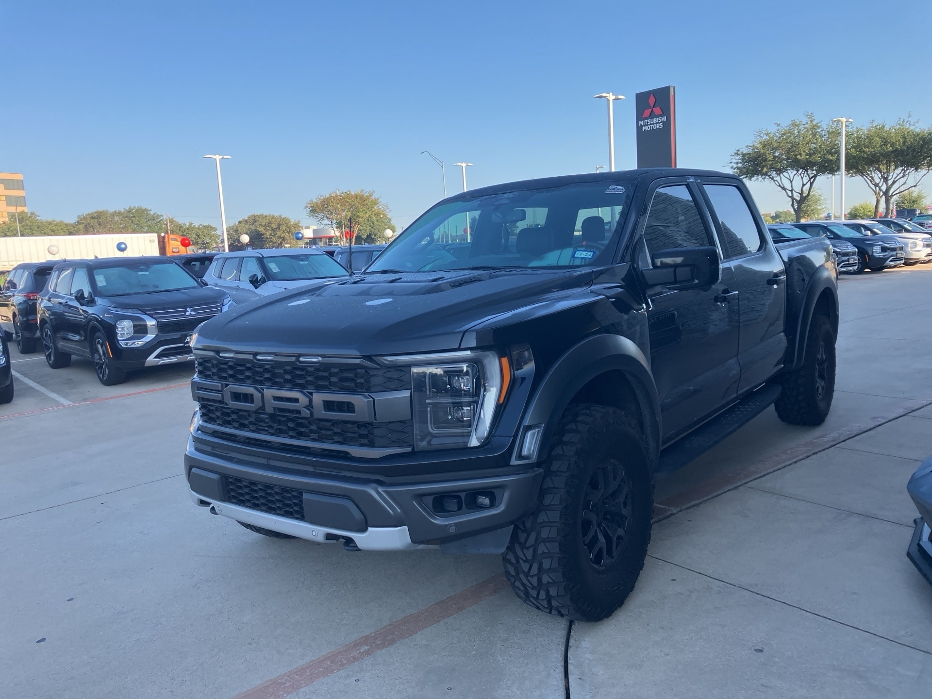 Used 2022 Ford F-150 Raptor with VIN 1FTFW1RG4NFC33138 for sale in Hurst, TX