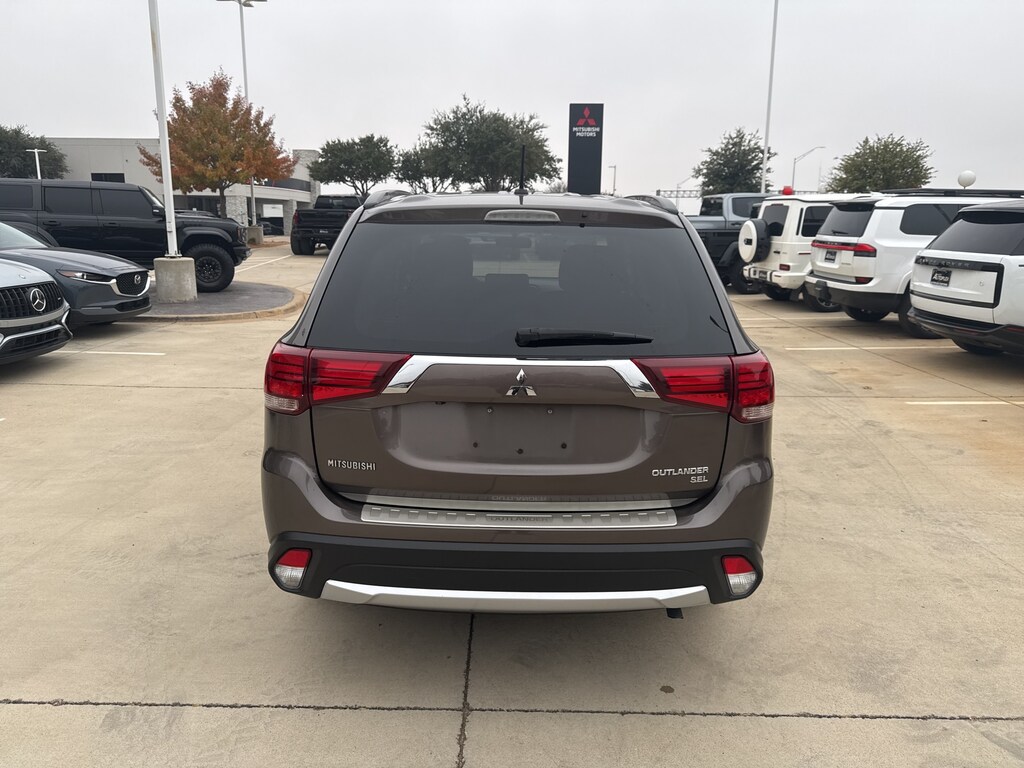 Used 2016 Mitsubishi Outlander SEL SUV