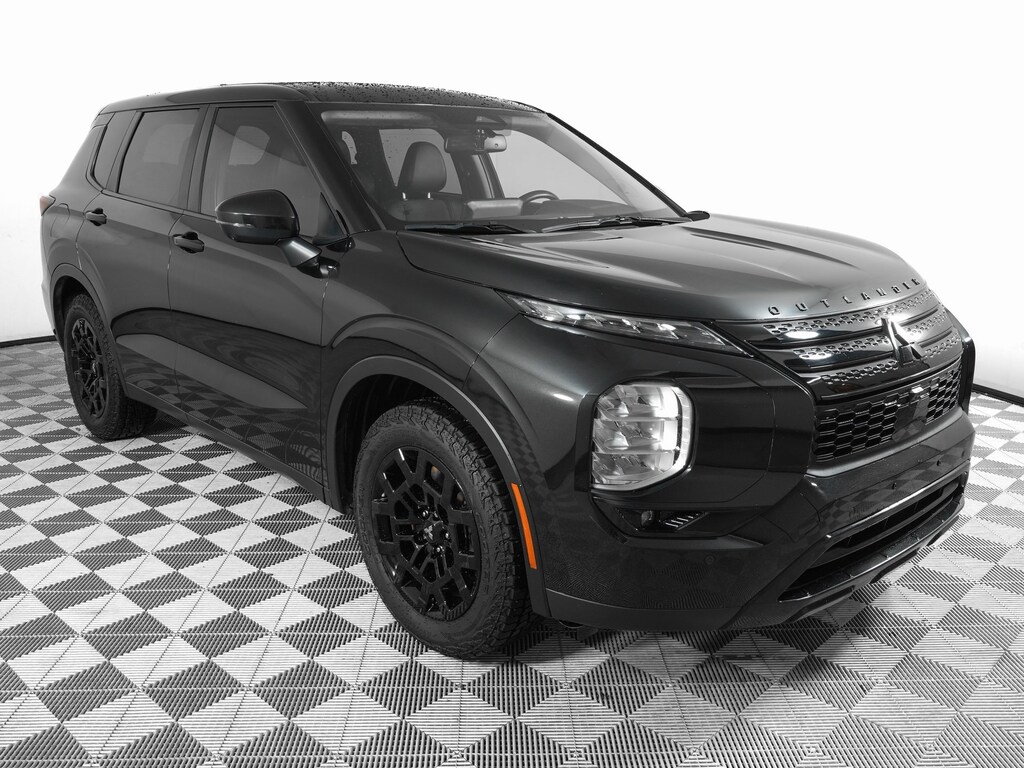 Used 2023 Mitsubishi Outlander SE SUV