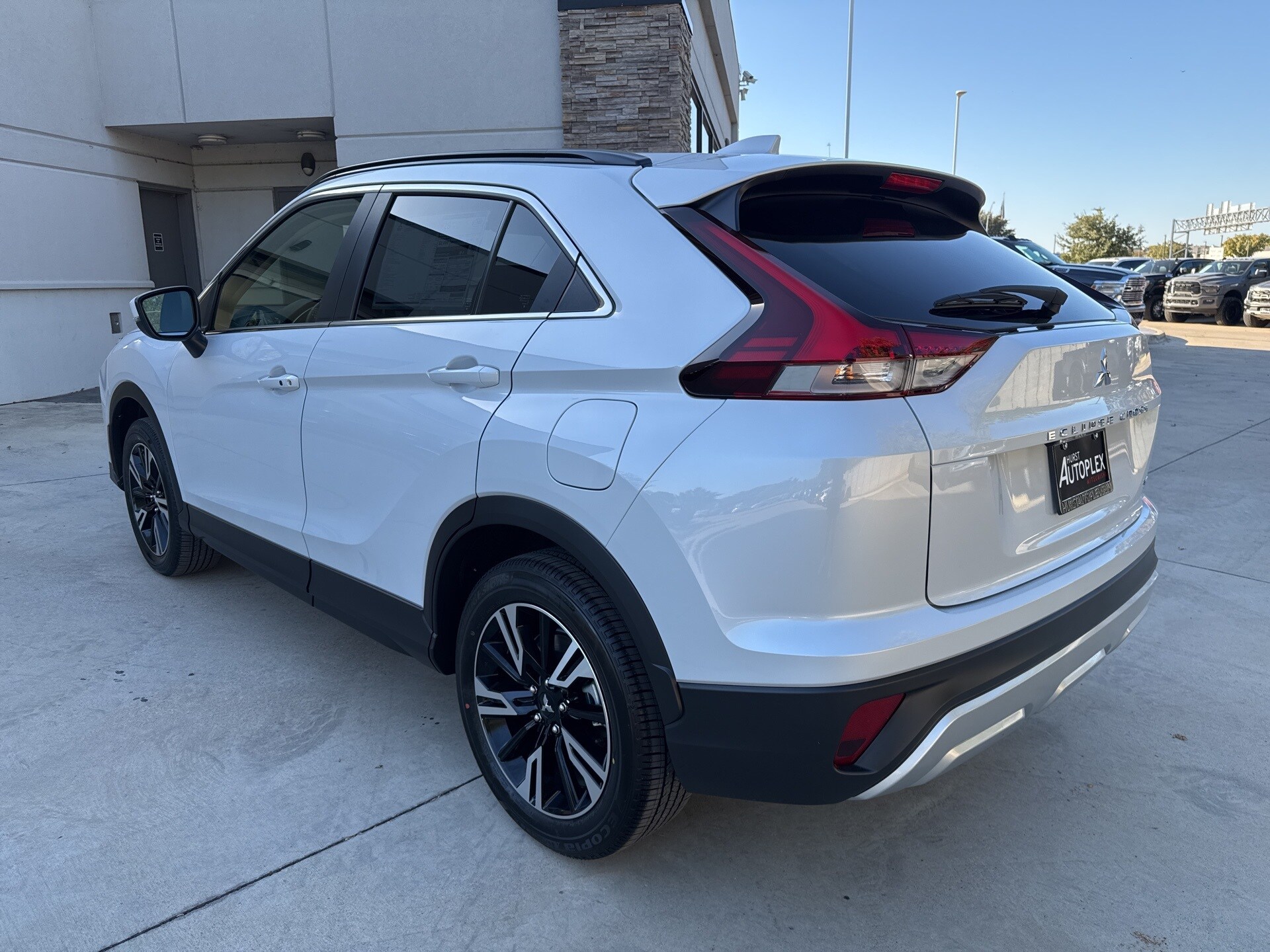 2026 Mitsubishi Eclipse Cross SE photo 2