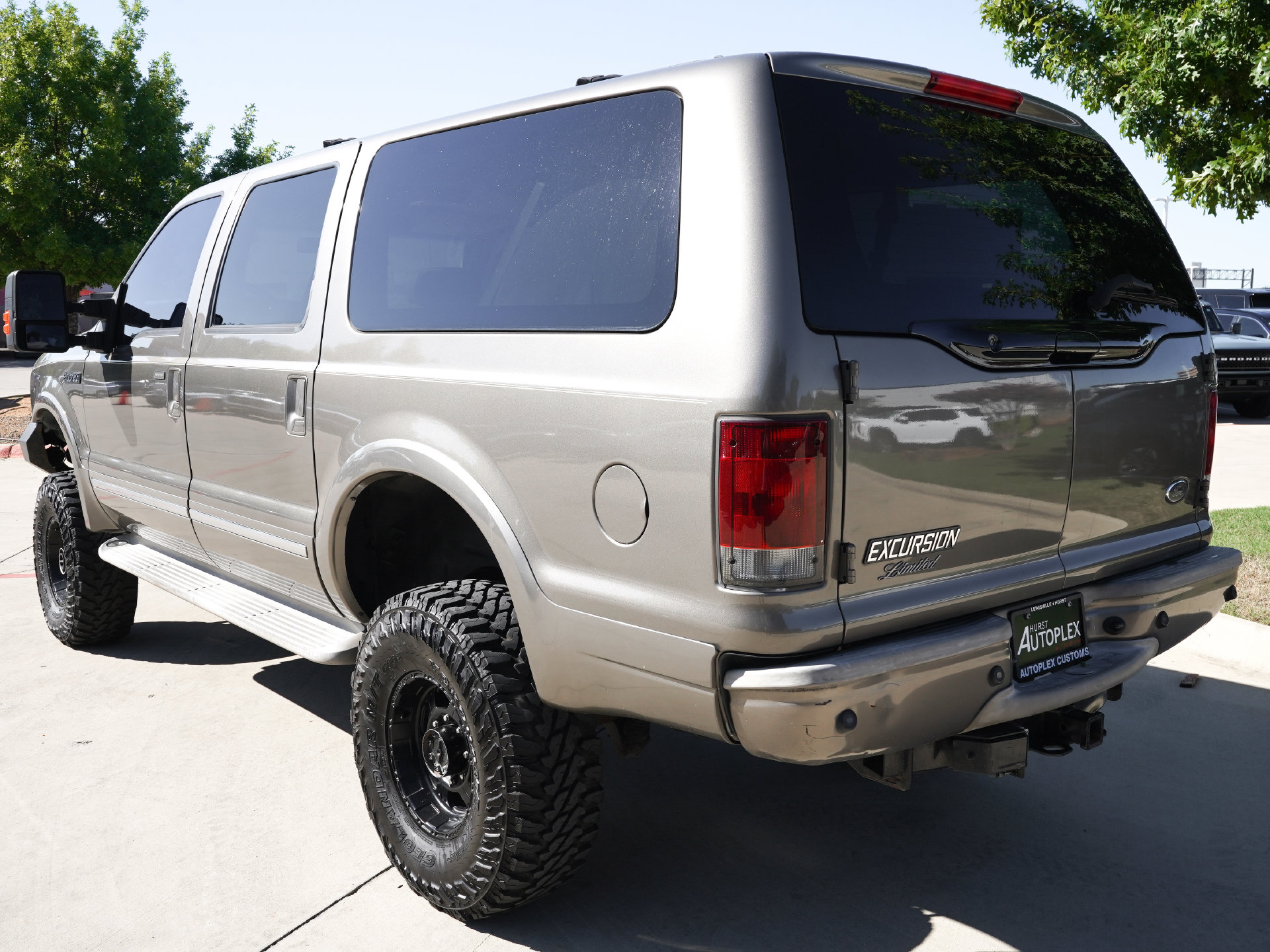 Used 2005 Ford Excursion Limited 6.0L SUV