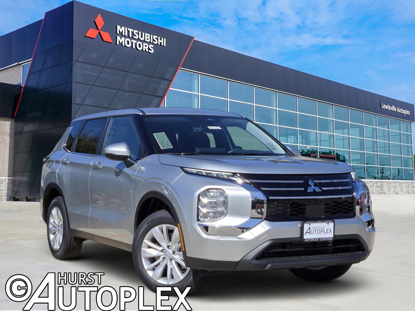 2026 Mitsubishi Outlander ES FWD's photo