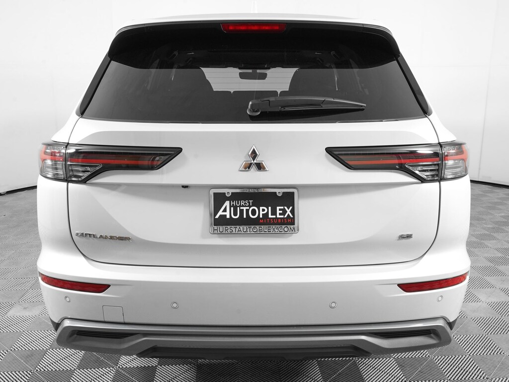 New 2026 Mitsubishi Outlander SE SUV
