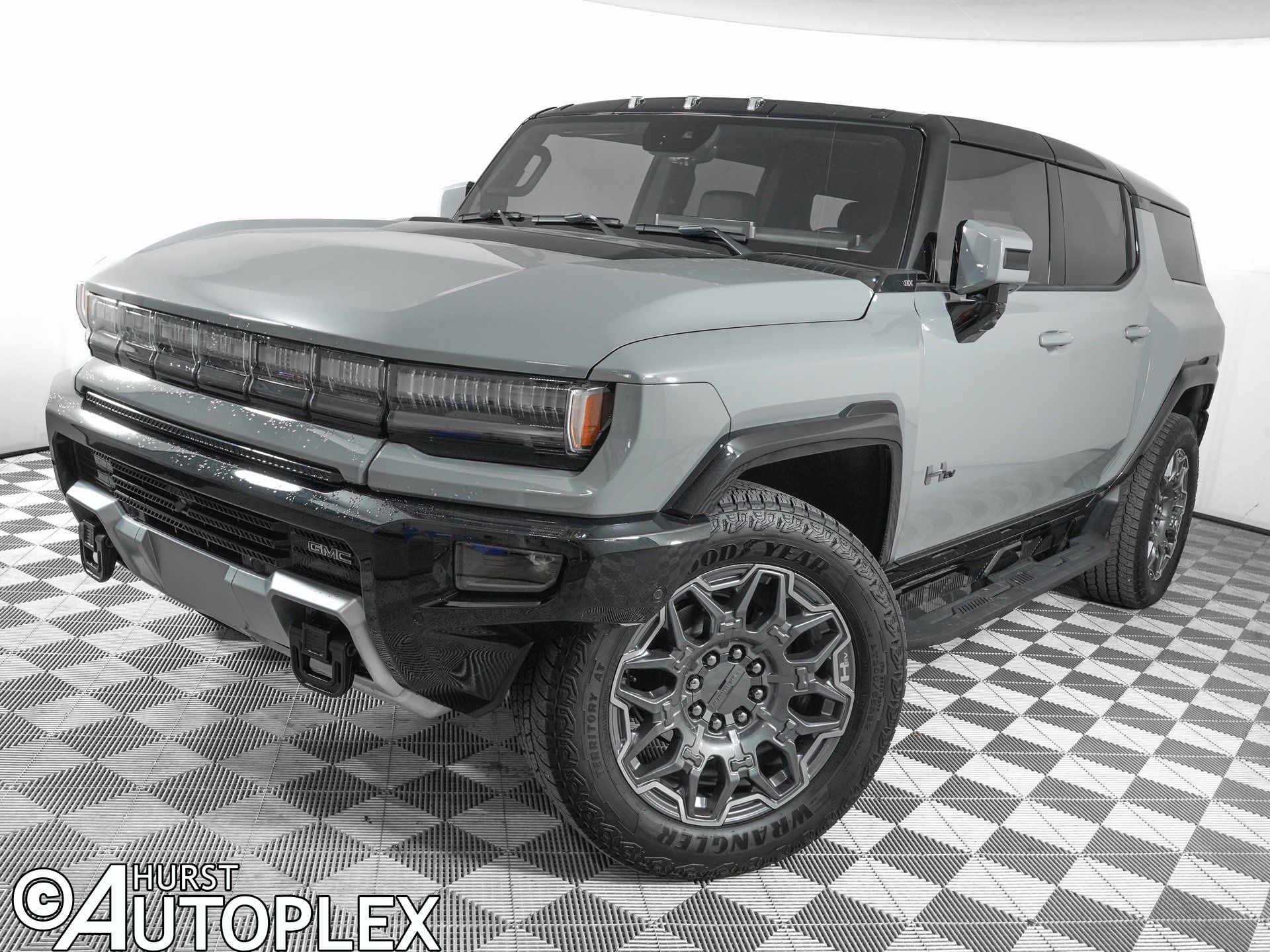 2024 GMC HUMMER EV