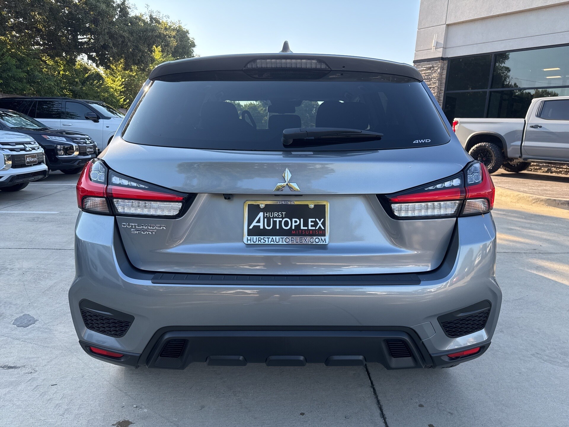 2025 Mitsubishi Outlander Sport ES photo 2