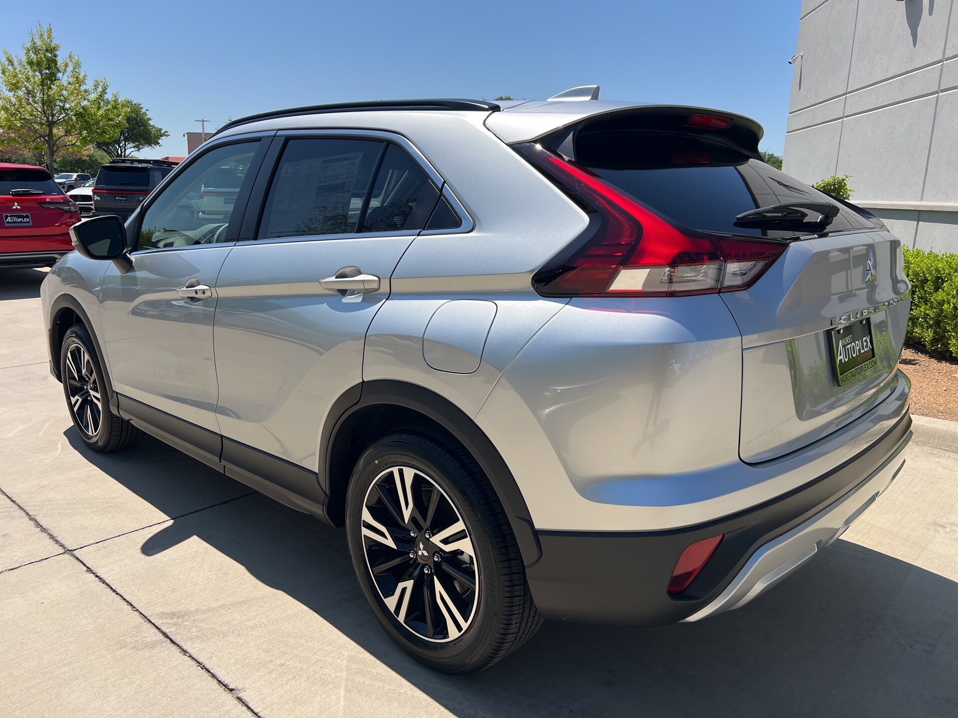 2025 Mitsubishi Eclipse Cross SE photo 3