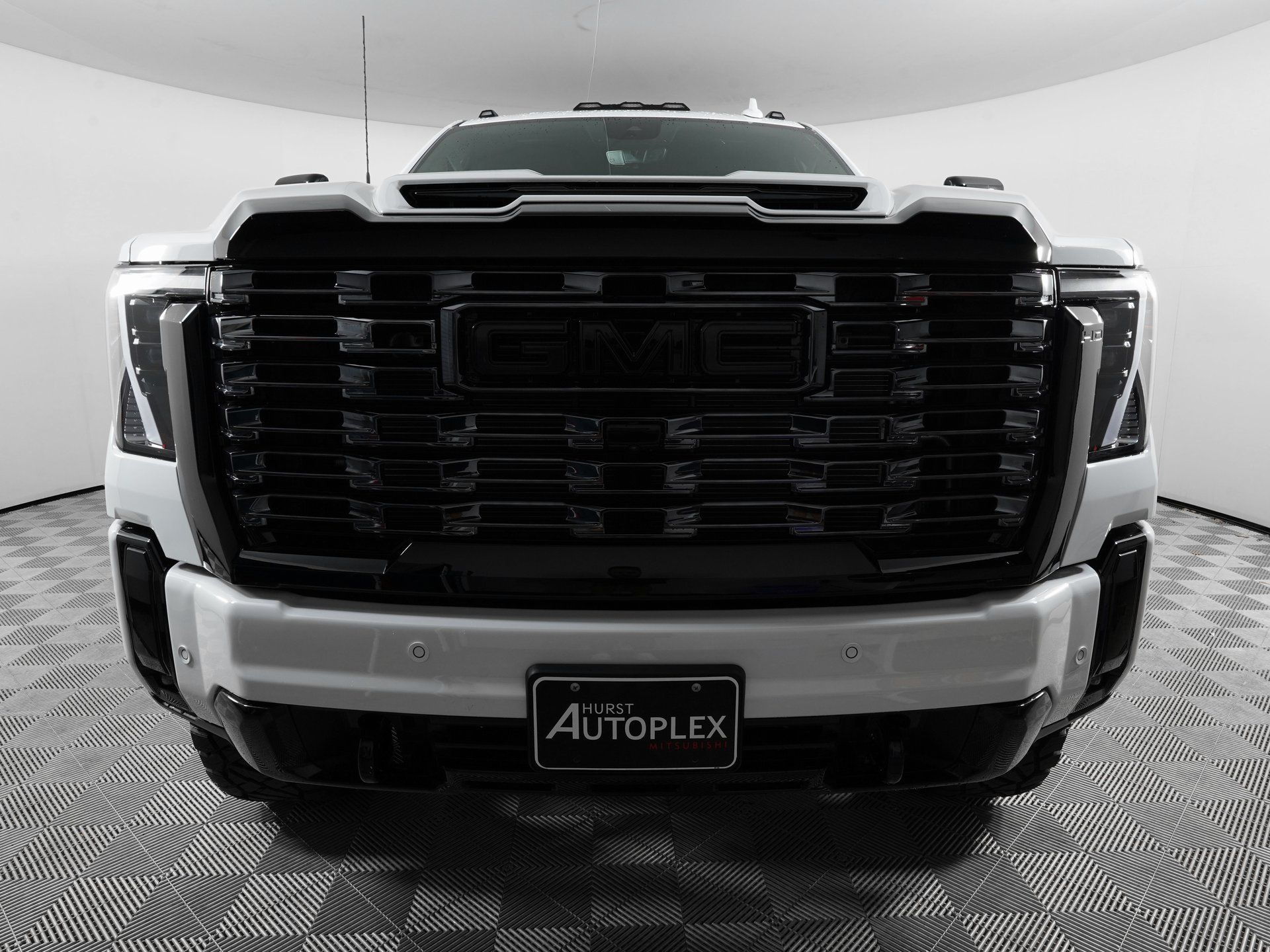 2025 GMC Sierra 3500HD Denali Ultimate - Photo 3